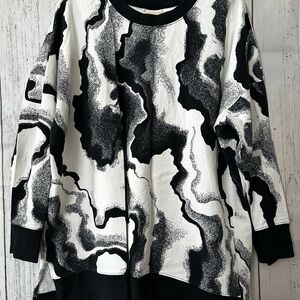 Lularoe “Hannah” top